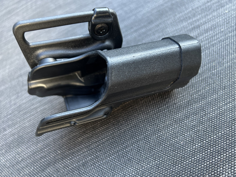 Kydex HK - P30 pro praváka s pojistkou pc: 1.500 Kč