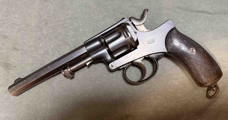 Portugalský armádní revolver Abadie1886 