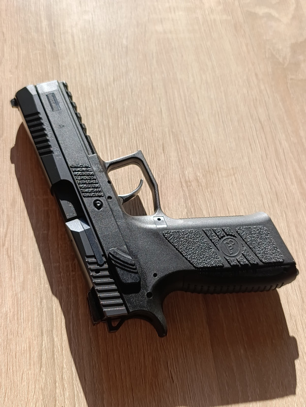 Cz P09 F