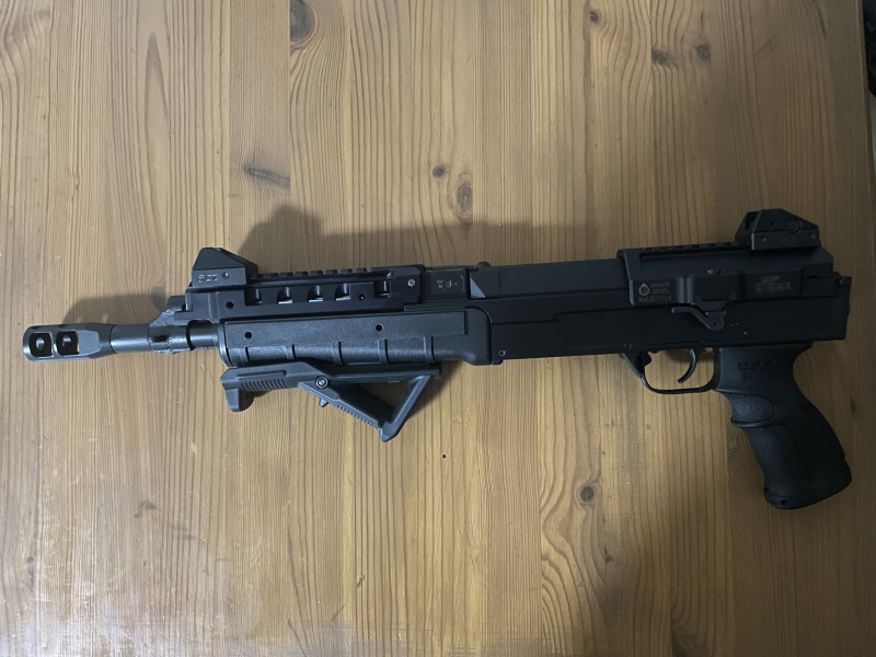 Vz 585 tactical