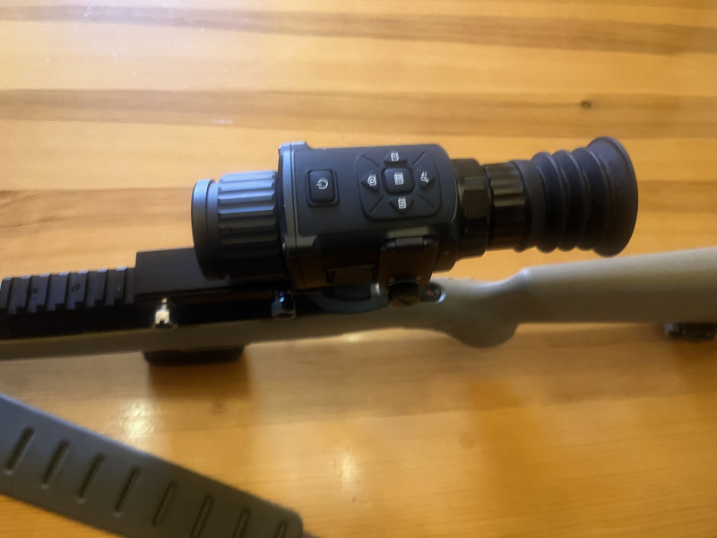 RUGER AMERIČAN RIFLE 300 AAC Blackout