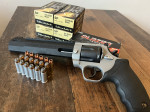 Taurus Raging Hunter 8,37’’ 44 rem mag