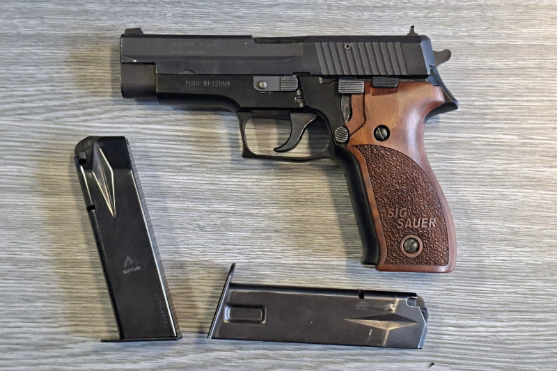 Prodán pistoli Norconia NC 226 – čínská kopie SIG Sauer P226