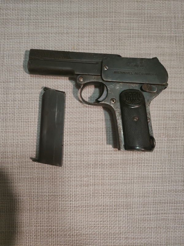Dreyse 1907 ráže 7,65 Browning.
