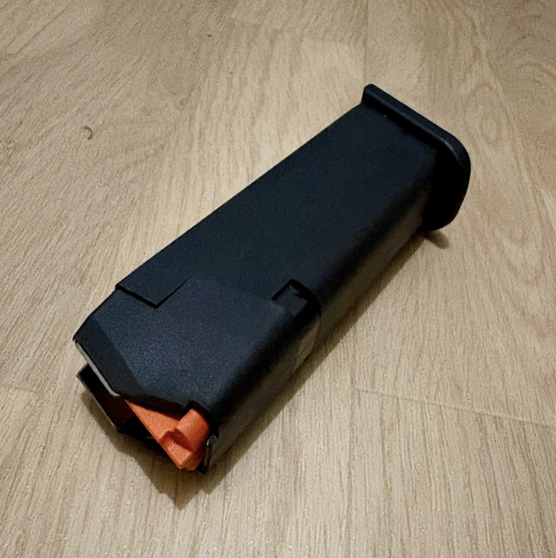 Nový nikdy nestřílený originální zásobník Glock 17/45 Gen 5