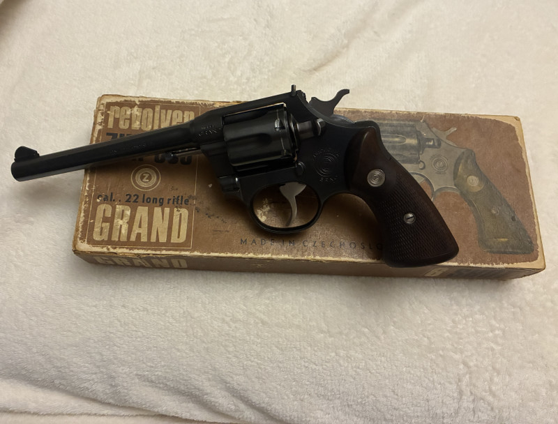 REVOLVER  ZKR 590 GRAND 22 LR