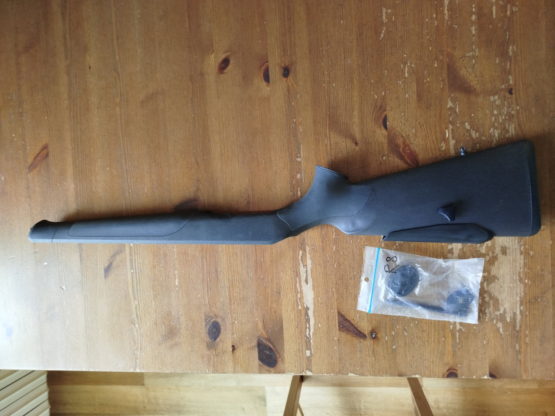 Blaser r8 pažba 