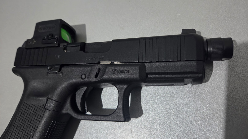 Glock 45 MOS závit + kolimátor Holosun 509T RD 