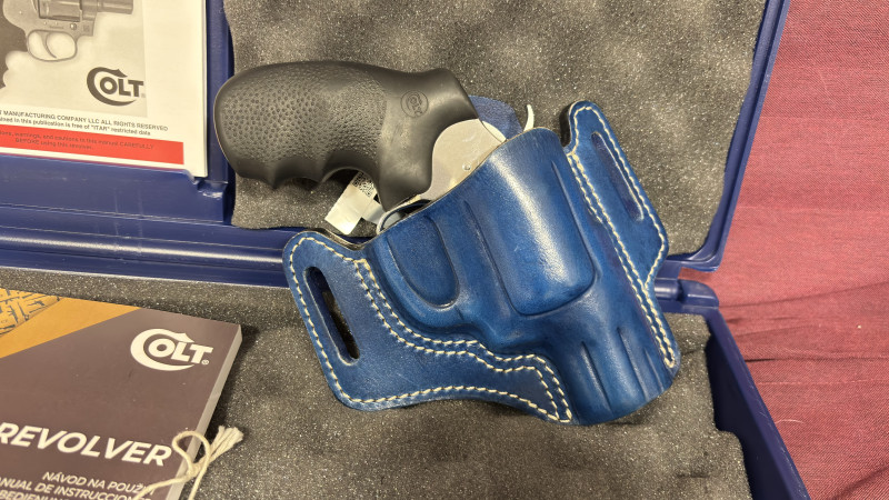 Revolver COLT Cobra 2