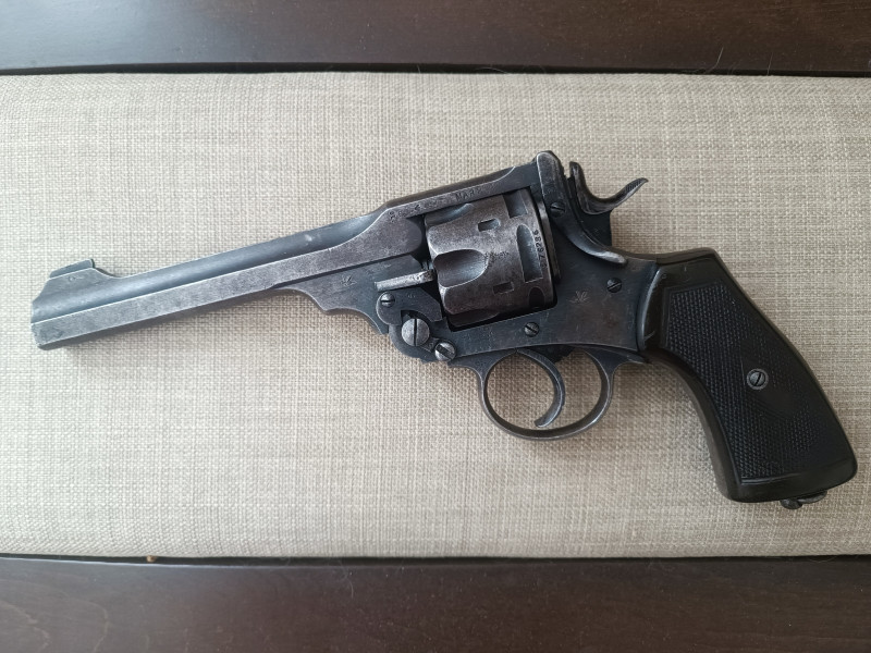 Revolver Webley mk VI