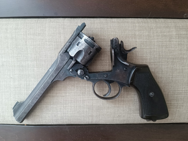 Revolver Webley mk VI