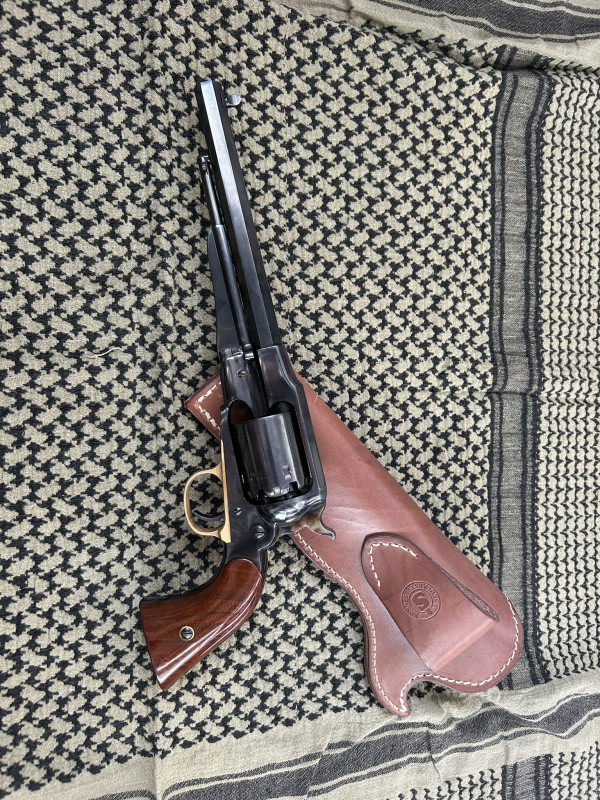 Prodám perkusní revolver Uberti 1858 New Army, ráže .44/.454
