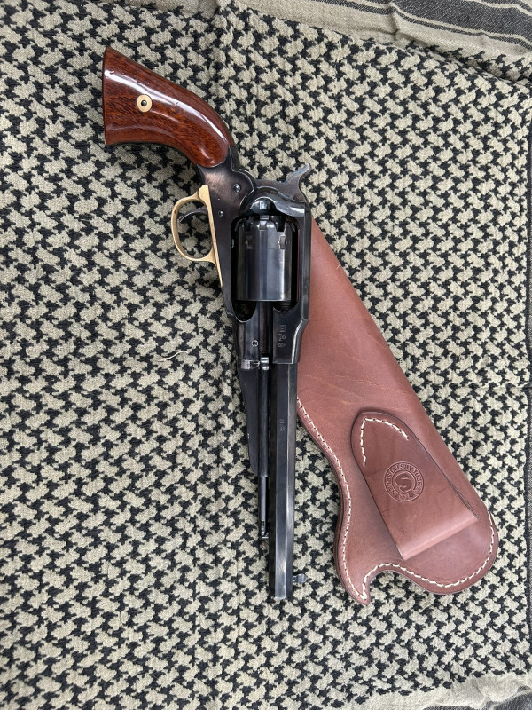 Prodám perkusní revolver Uberti 1858 New Army, ráže .44/.454