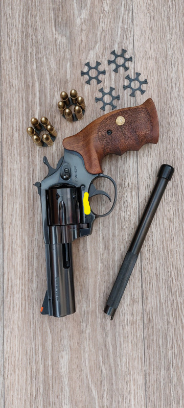 Revolver Alfa PARA 9241 ráže 9 mm luger v provedení CLASSIC