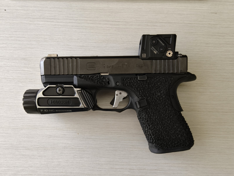 Glock 19 Gen5 COA + doplňky 