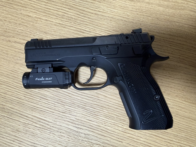 CZ Shadow 2 Compact + svítilna Fenix + 2x pouzdro