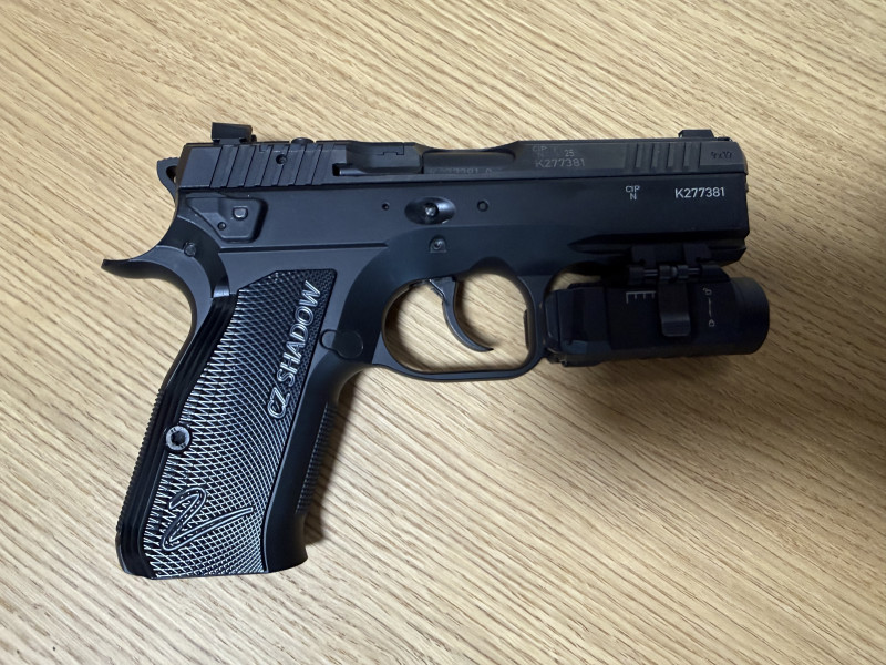 CZ Shadow 2 Compact + svítilna Fenix + 2x pouzdro