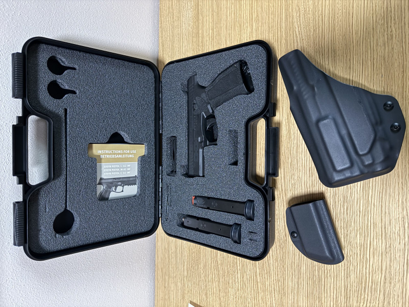 Steyr M9-A2 MF + IWB pouzdro na zbraň a zásobník 