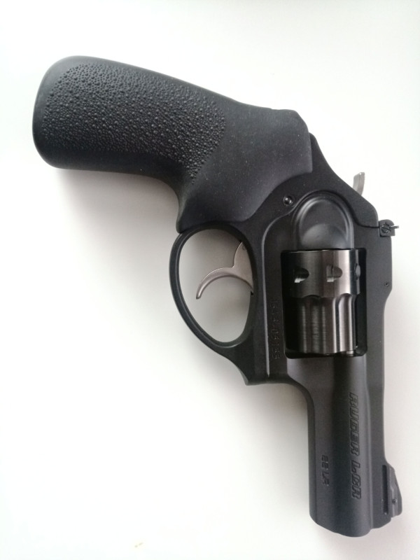 Revolver Ruger LCRx, v ráži .22 LR 3“