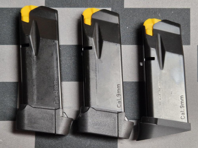 P: Taurus GX4 9mm Luger