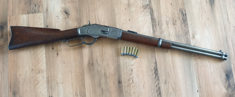 HISTORICKÁ PUŠKA WINCHESTER M.1873 CAL.44-40WCF CARBINE