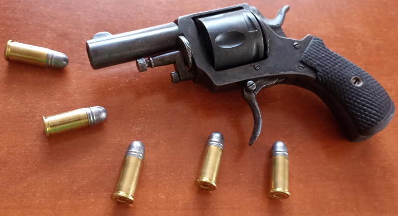 Historický revolver Bulldog, 38sw, belgie SA/DA
