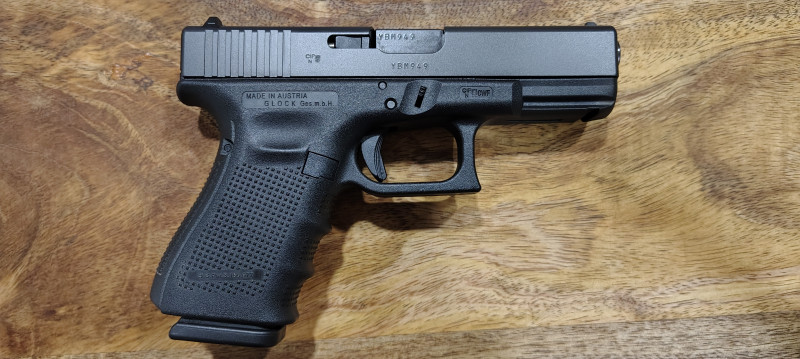 Glock 19