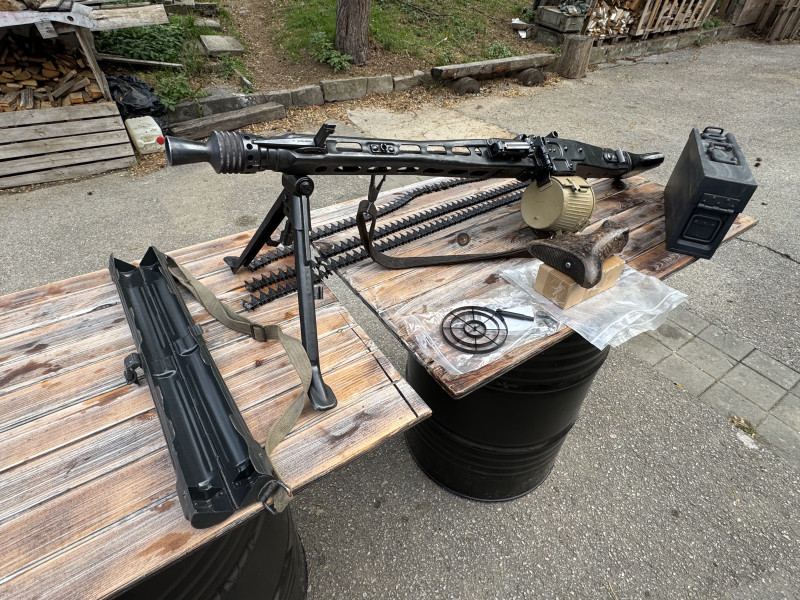 M53/MG42