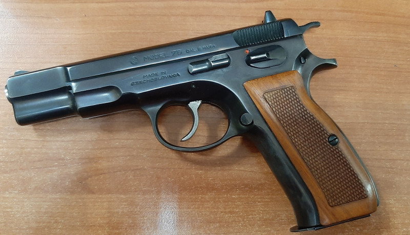 ČZ 75 9mm luger rok 1990 Czechoslovakia