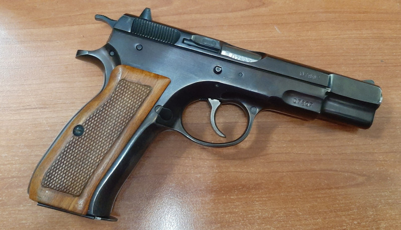 ČZ 75 9mm luger rok 1990 Czechoslovakia