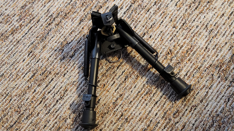 Bipod na kulovnici