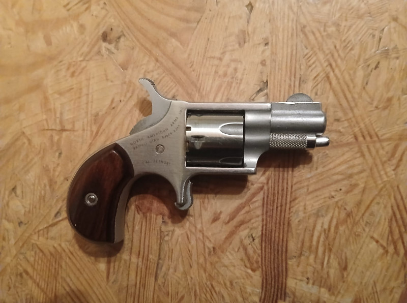 Revolver NAA