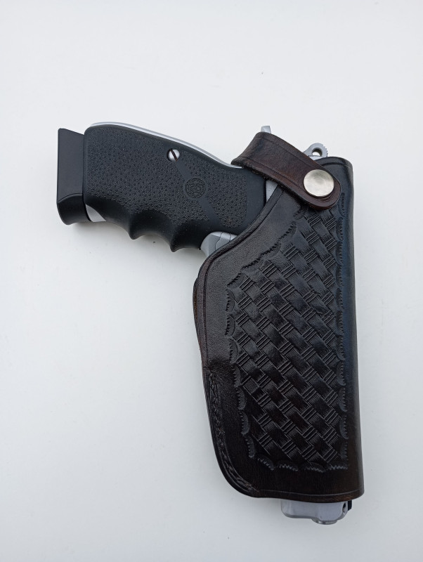 Kožené opaskové pouzdro na pistoli CZ 75D Compact