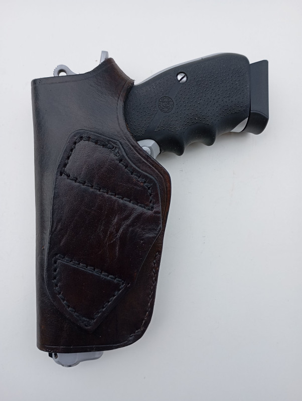 Kožené opaskové pouzdro na pistoli CZ 75D Compact