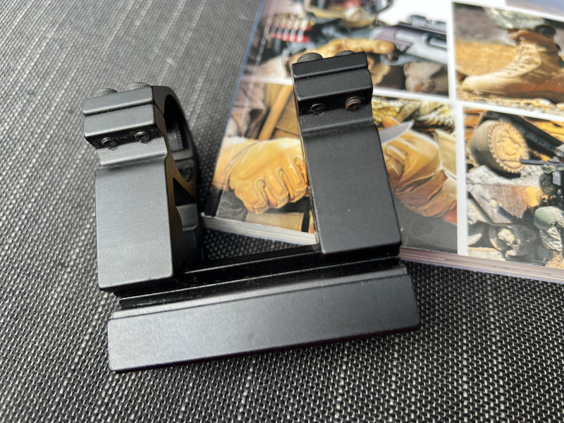 Montáž na weaver oka 25,4 mm + základna na rybinu 11 mm