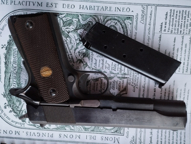 Thomson Auto-Ordnance 1911