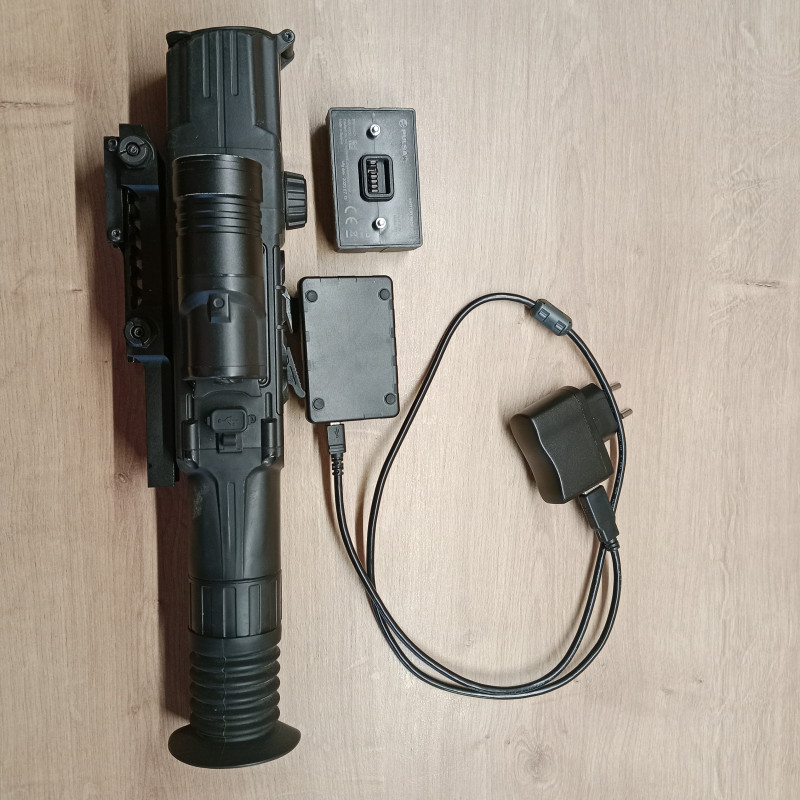Noční vidění Pulsar Digisight Ultra N455 s montáží weaver