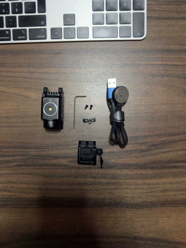 OLIGHT BALDR MINI 600lm s zeleným laserem