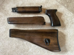 vz.58 dřevěné pažbení