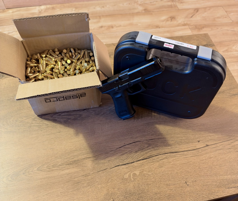 Glock 17 Gen 5 MOS – zánovní + 900 ks střeliva