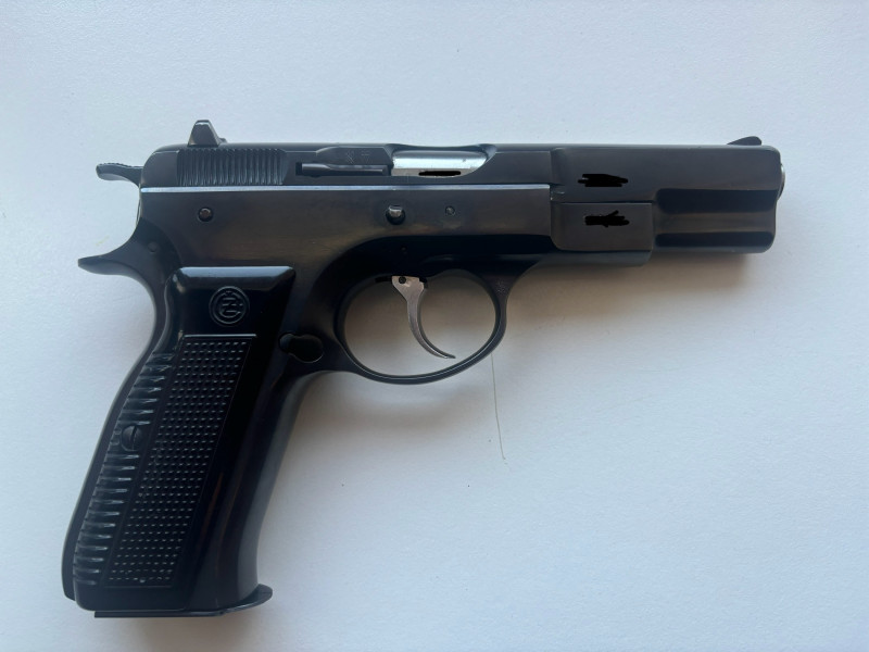 ČZ 75 9×19 mm – první výrobní varianta z roku 1977
