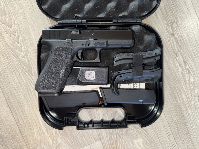 Glock 17 gen. 5 + příslušenství