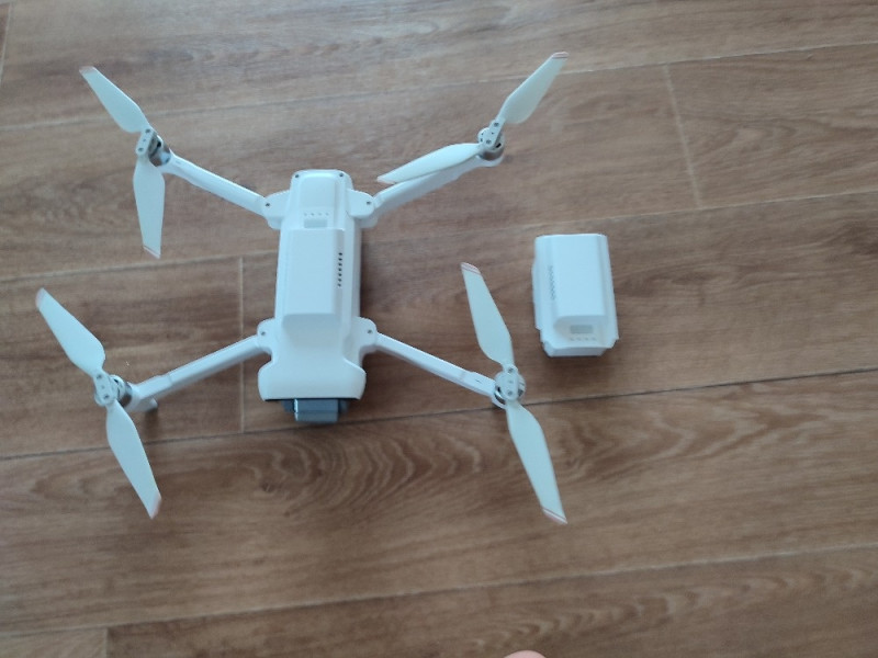 Dron s termovizní kamerou