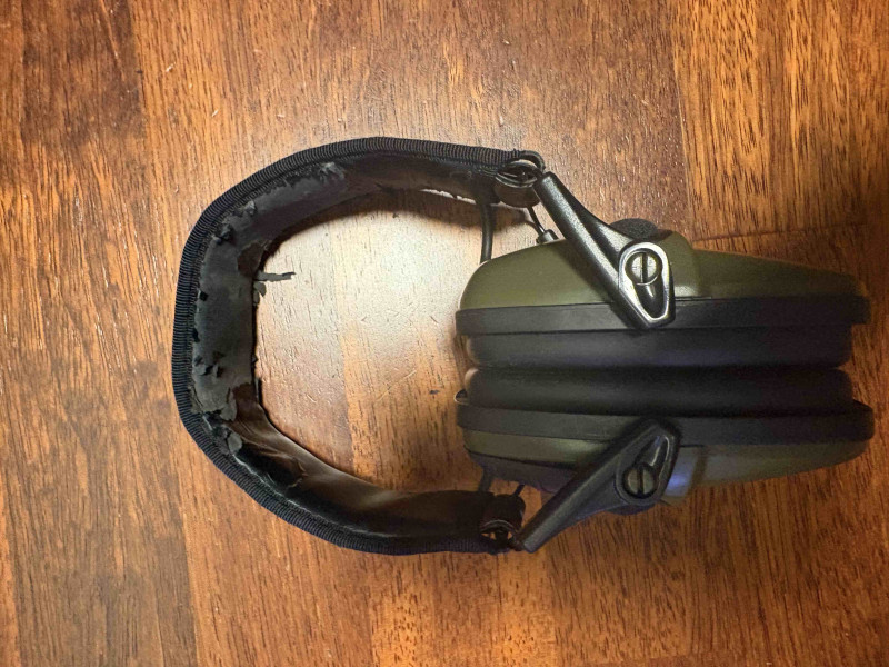 Elektronická sluchátka Howard Leight Impact Sport