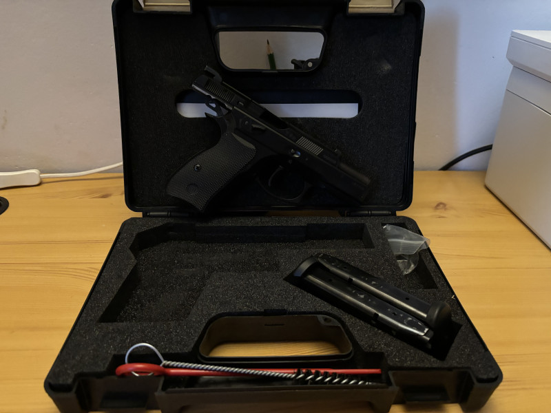 Cz 75 P01 OMEQA