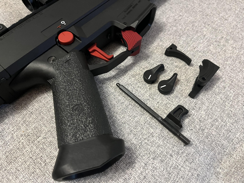 Scorpion Evo 3 top stav + záruka s příslušenstvím