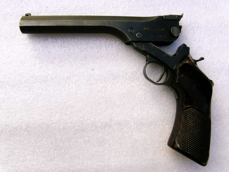 Pistole CHAMPION 22 LR + 4 mm flobert