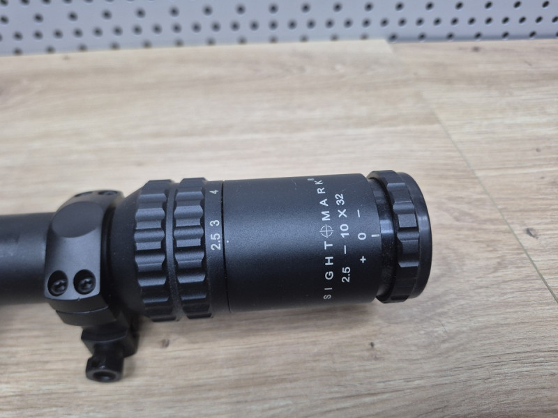 Sightmark Triple Duty 2,5–10×32 DX – krabice