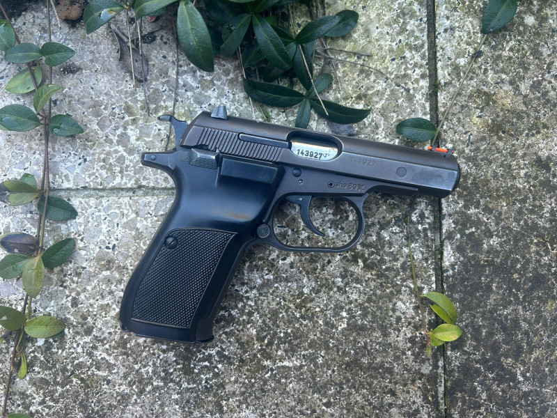 Pistole CZ82 vz82 vz.82 CZ 82 9mm Makarov