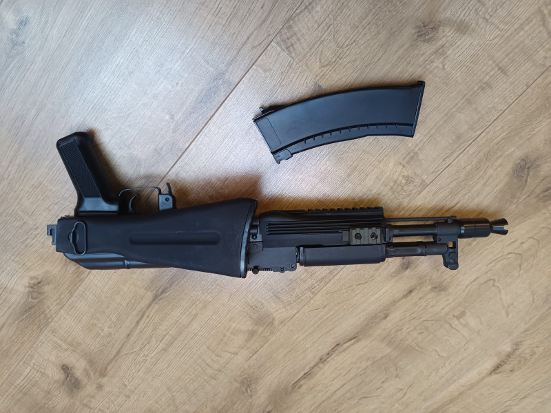 AK105 Essential, Mosfet verze E&L